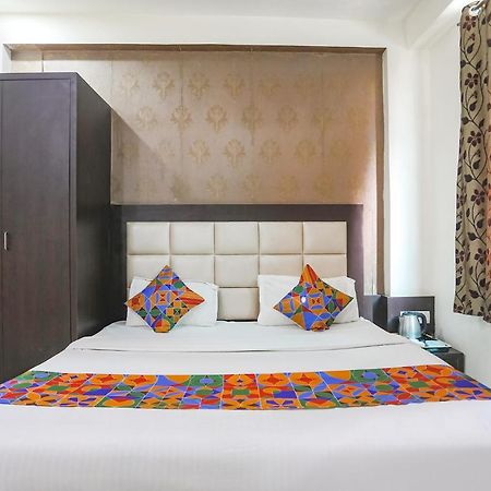 OYO 47981 Heritage Villa By Mng Rooms Kanpur Esterno foto