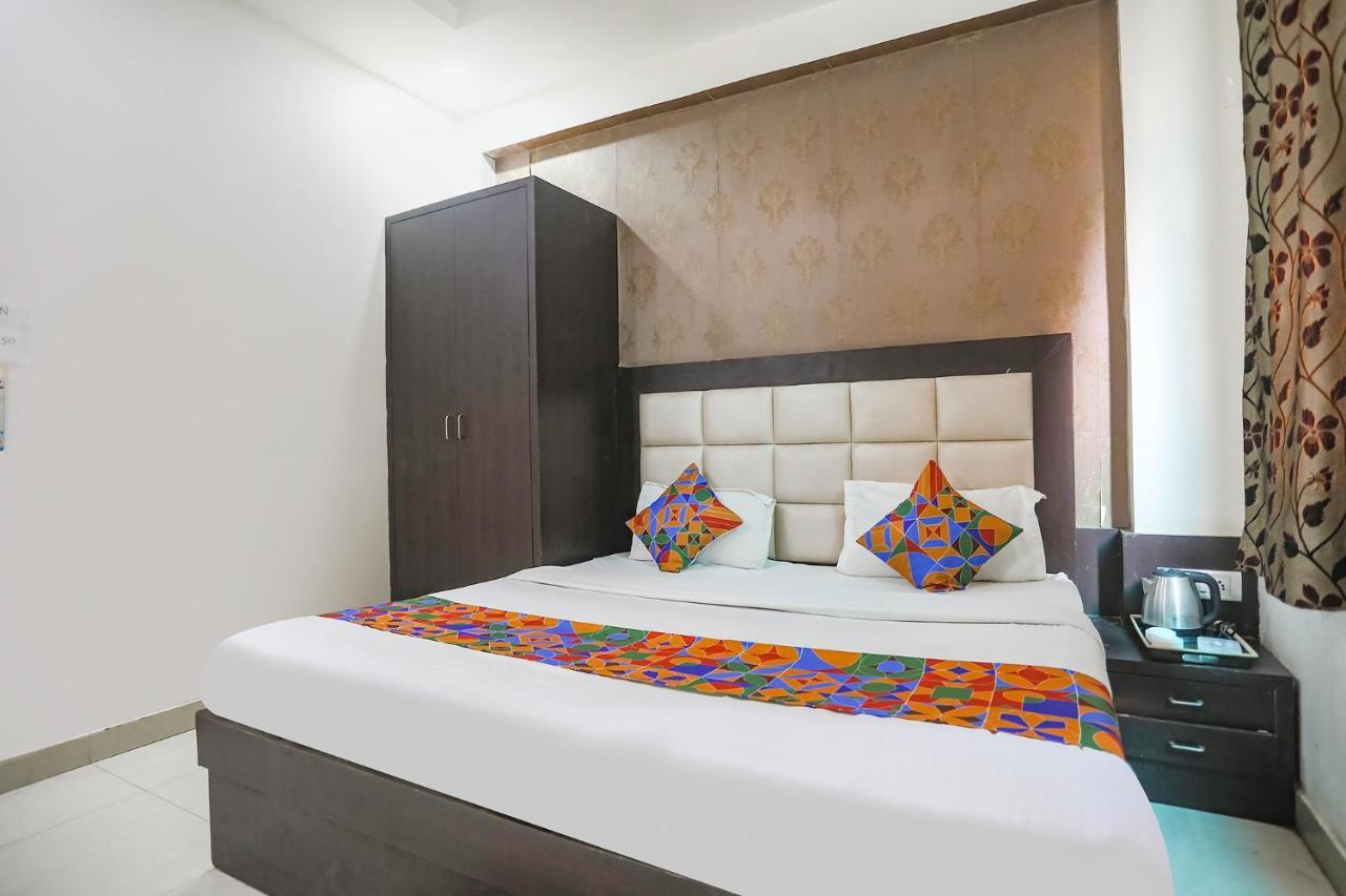 OYO 47981 Heritage Villa By Mng Rooms Kanpur Esterno foto