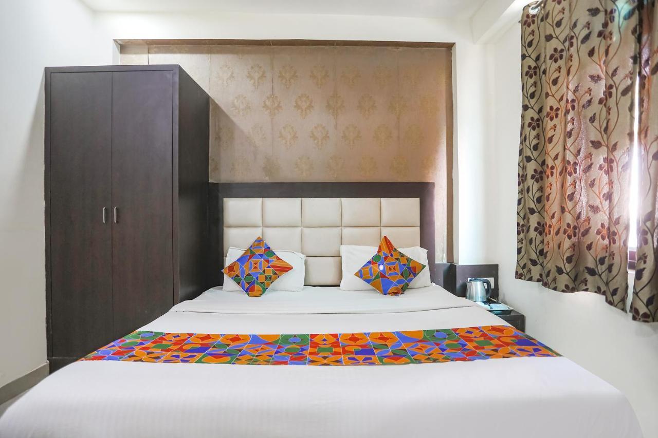 OYO 47981 Heritage Villa By Mng Rooms Kanpur Esterno foto