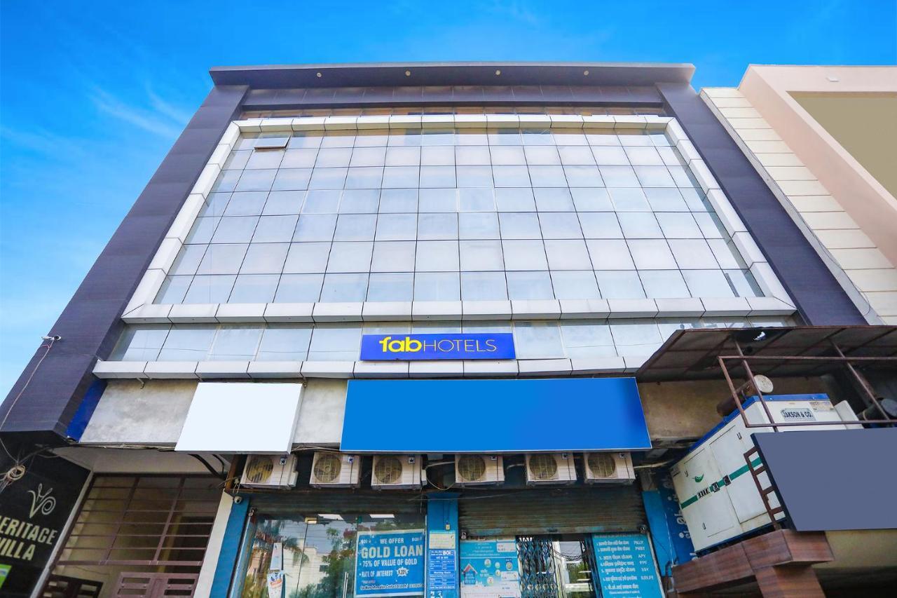 OYO 47981 Heritage Villa By Mng Rooms Kanpur Esterno foto